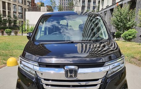 Honda Stepwgn IV, 2018 год, 2 230 000 рублей, 1 фотография