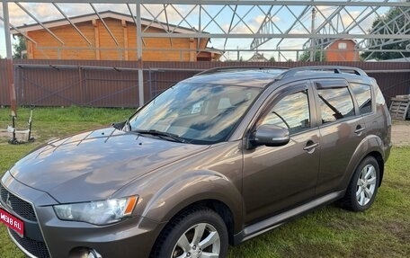 Mitsubishi Outlander III рестайлинг 3, 2011 год, 1 290 000 рублей, 1 фотография