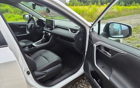 Toyota RAV4, 2020 год, 3 500 000 рублей, 8 фотография