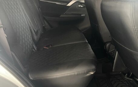 Mitsubishi Pajero Sport III рестайлинг, 2018 год, 2 700 000 рублей, 15 фотография