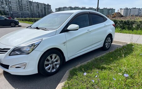 Hyundai Solaris II рестайлинг, 2016 год, 1 000 000 рублей, 3 фотография