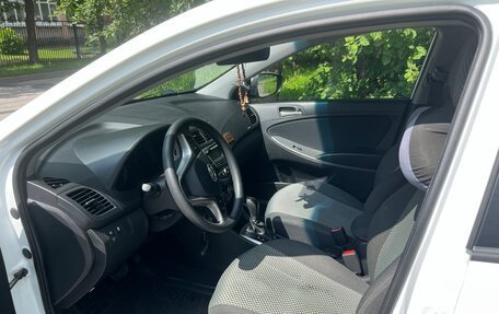 Hyundai Solaris II рестайлинг, 2016 год, 1 000 000 рублей, 10 фотография