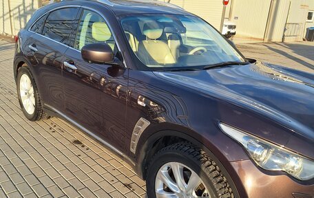 Infiniti FX II, 2010 год, 1 650 000 рублей, 2 фотография