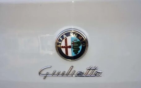 Alfa Romeo Giulietta, 2012 год, 800 000 рублей, 8 фотография