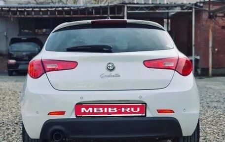 Alfa Romeo Giulietta, 2012 год, 800 000 рублей, 6 фотография