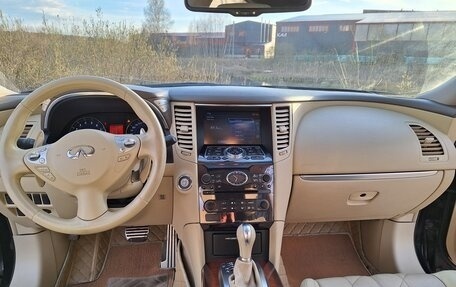 Infiniti FX II, 2010 год, 1 650 000 рублей, 7 фотография