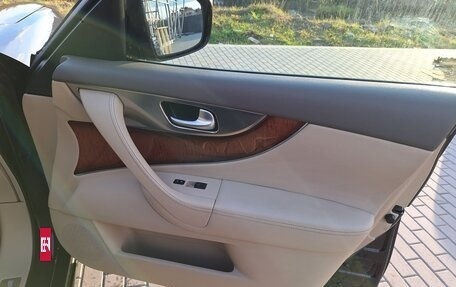 Infiniti FX II, 2010 год, 1 650 000 рублей, 9 фотография