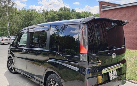 Honda Stepwgn IV, 2018 год, 2 230 000 рублей, 6 фотография