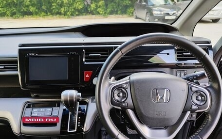 Honda Stepwgn IV, 2018 год, 2 230 000 рублей, 11 фотография