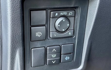Toyota Land Cruiser Prado 150 рестайлинг 2, 2022 год, 4 350 000 рублей, 16 фотография