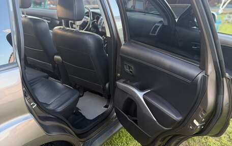 Mitsubishi Outlander III рестайлинг 3, 2011 год, 1 290 000 рублей, 15 фотография