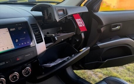 Mitsubishi Outlander III рестайлинг 3, 2011 год, 1 290 000 рублей, 29 фотография