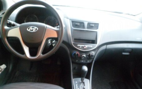 Hyundai Solaris II рестайлинг, 2014 год, 610 000 рублей, 4 фотография