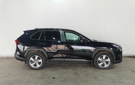 Toyota RAV4, 2021 год, 3 296 000 рублей, 8 фотография