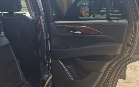 Cadillac Escalade IV, 2016 год, 3 700 000 рублей, 14 фотография