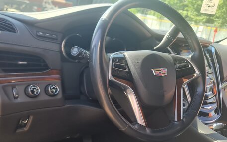 Cadillac Escalade IV, 2016 год, 3 700 000 рублей, 24 фотография
