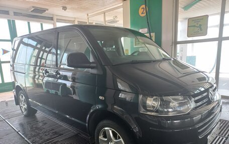 Volkswagen Caravelle T5, 2013 год, 2 800 000 рублей, 3 фотография