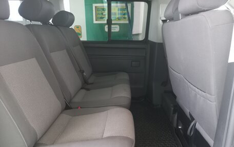 Volkswagen Caravelle T5, 2013 год, 2 800 000 рублей, 8 фотография