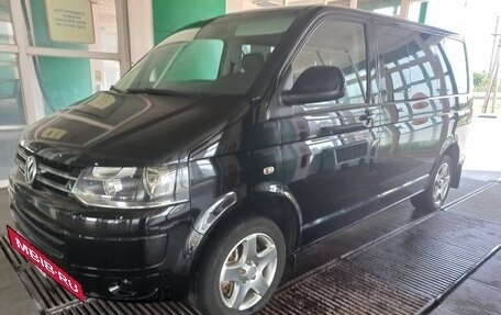 Volkswagen Caravelle T5, 2013 год, 2 800 000 рублей, 2 фотография