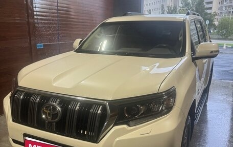Toyota Land Cruiser Prado 150 рестайлинг 2, 2018 год, 4 399 000 рублей, 1 фотография