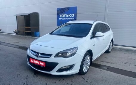 Opel Astra J, 2014 год, 696 000 рублей, 1 фотография