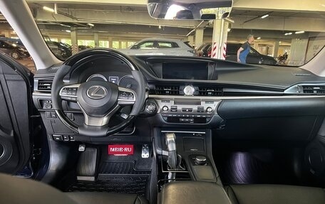 Lexus ES VII, 2016 год, 2 350 000 рублей, 17 фотография