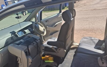 Toyota ISis I, 2010 год, 990 000 рублей, 9 фотография