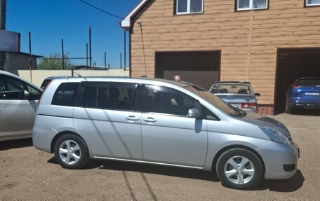 Toyota ISis I, 2010 год, 990 000 рублей, 12 фотография
