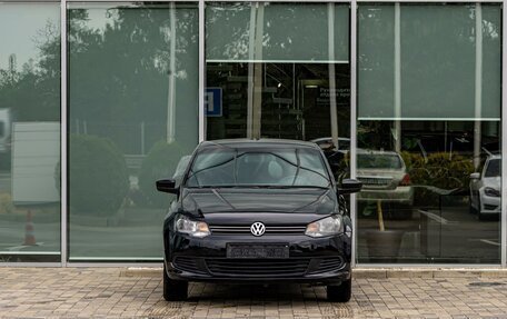 Volkswagen Polo VI (EU Market), 2011 год, 595 000 рублей, 2 фотография