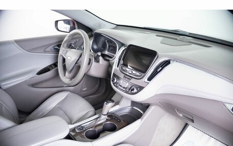 Chevrolet Malibu IX, 2016 год, 1 649 000 рублей, 12 фотография