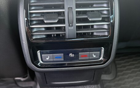 Volkswagen Passat B8 рестайлинг, 2018 год, 1 850 000 рублей, 9 фотография