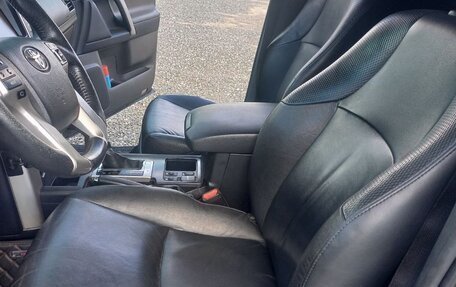 Toyota Land Cruiser Prado 150 рестайлинг 2, 2011 год, 3 500 000 рублей, 6 фотография