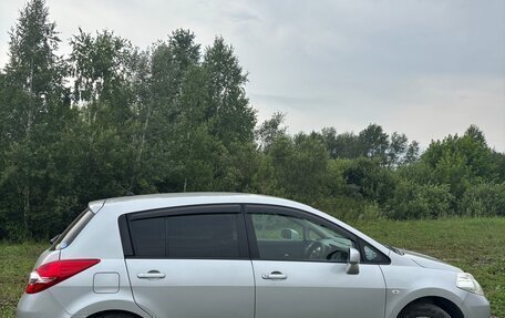 Nissan Tiida, 2010 год, 750 000 рублей, 3 фотография