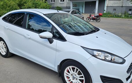 Ford Fiesta, 2015 год, 760 000 рублей, 4 фотография