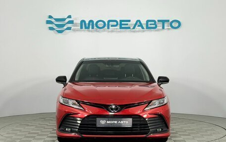 Toyota Camry, 2021 год, 3 250 000 рублей, 2 фотография