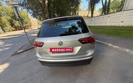 Volkswagen Tiguan II, 2019 год, 1 950 000 рублей, 3 фотография