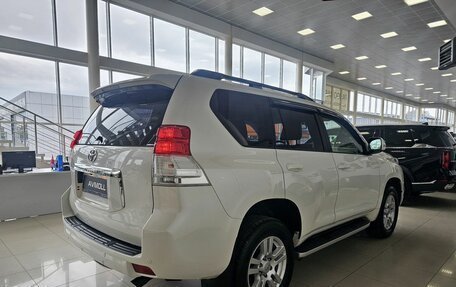 Toyota Land Cruiser Prado 150 рестайлинг 2, 2012 год, 3 099 000 рублей, 8 фотография
