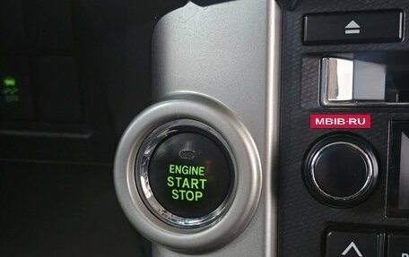 Toyota Land Cruiser Prado 150 рестайлинг 2, 2012 год, 3 099 000 рублей, 22 фотография