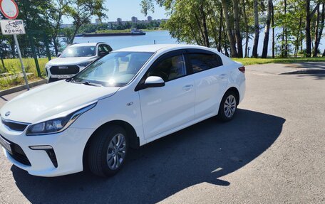 KIA Rio IV, 2020 год, 1 370 000 рублей, 1 фотография