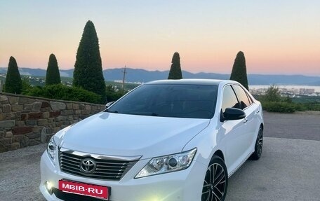 Toyota Camry, 2013 год, 1 730 000 рублей, 2 фотография