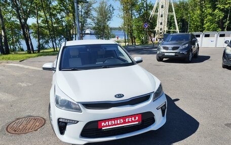 KIA Rio IV, 2020 год, 1 370 000 рублей, 3 фотография