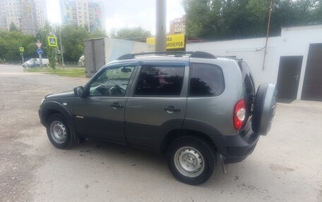 Chevrolet Niva I рестайлинг, 2017 год, 730 000 рублей, 6 фотография