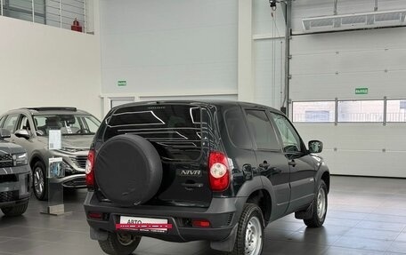 Chevrolet Niva I рестайлинг, 2018 год, 650 000 рублей, 5 фотография