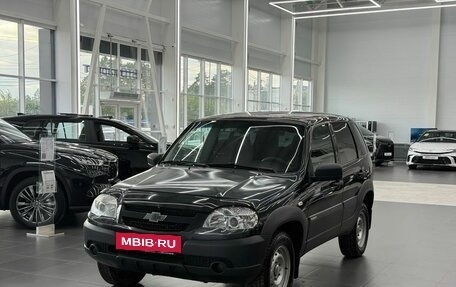 Chevrolet Niva I рестайлинг, 2018 год, 650 000 рублей, 6 фотография