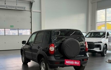 Chevrolet Niva I рестайлинг, 2018 год, 650 000 рублей, 2 фотография
