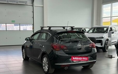 Opel Astra J, 2012 год, 850 000 рублей, 2 фотография