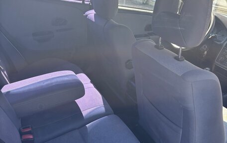 Mitsubishi Carisma I, 2003 год, 250 000 рублей, 8 фотография