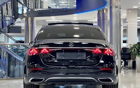 Mercedes-Benz E-Класс, 2024 год, 8 790 000 рублей, 4 фотография