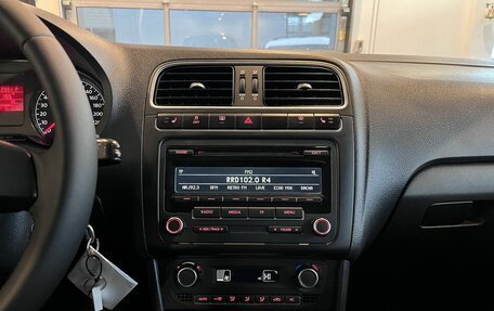 Volkswagen Polo VI (EU Market), 2011 год, 560 000 рублей, 13 фотография