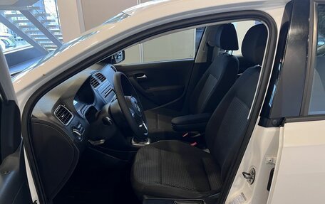 Volkswagen Polo VI (EU Market), 2011 год, 560 000 рублей, 16 фотография